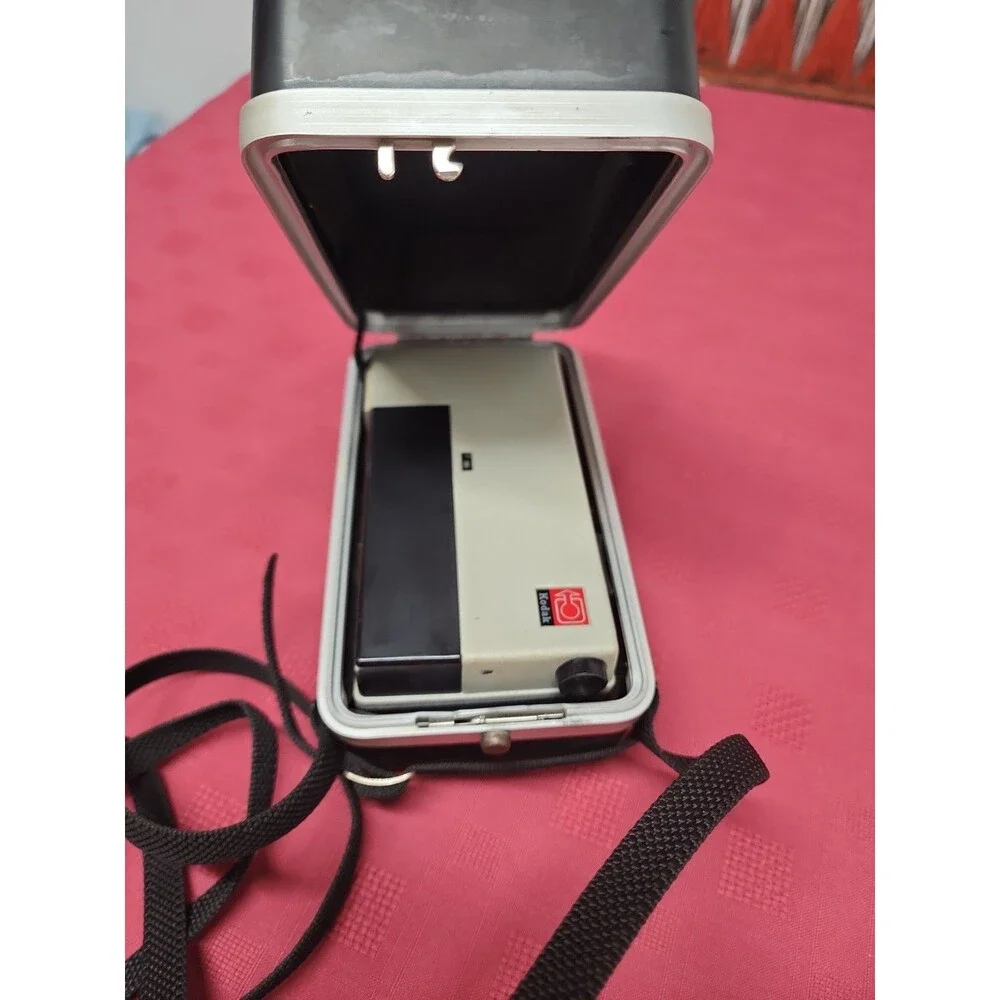 VTG Camera Bundle 1940's Agfa Cadet A8~1960'S Kodak M4 Instamatic Movie Camera